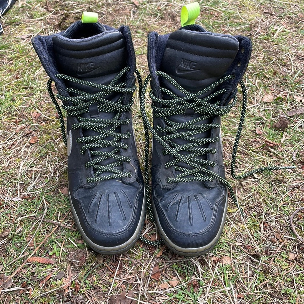 Great condition, Nike Women’s Dunk Sky Hi SneakerBoot size 7
